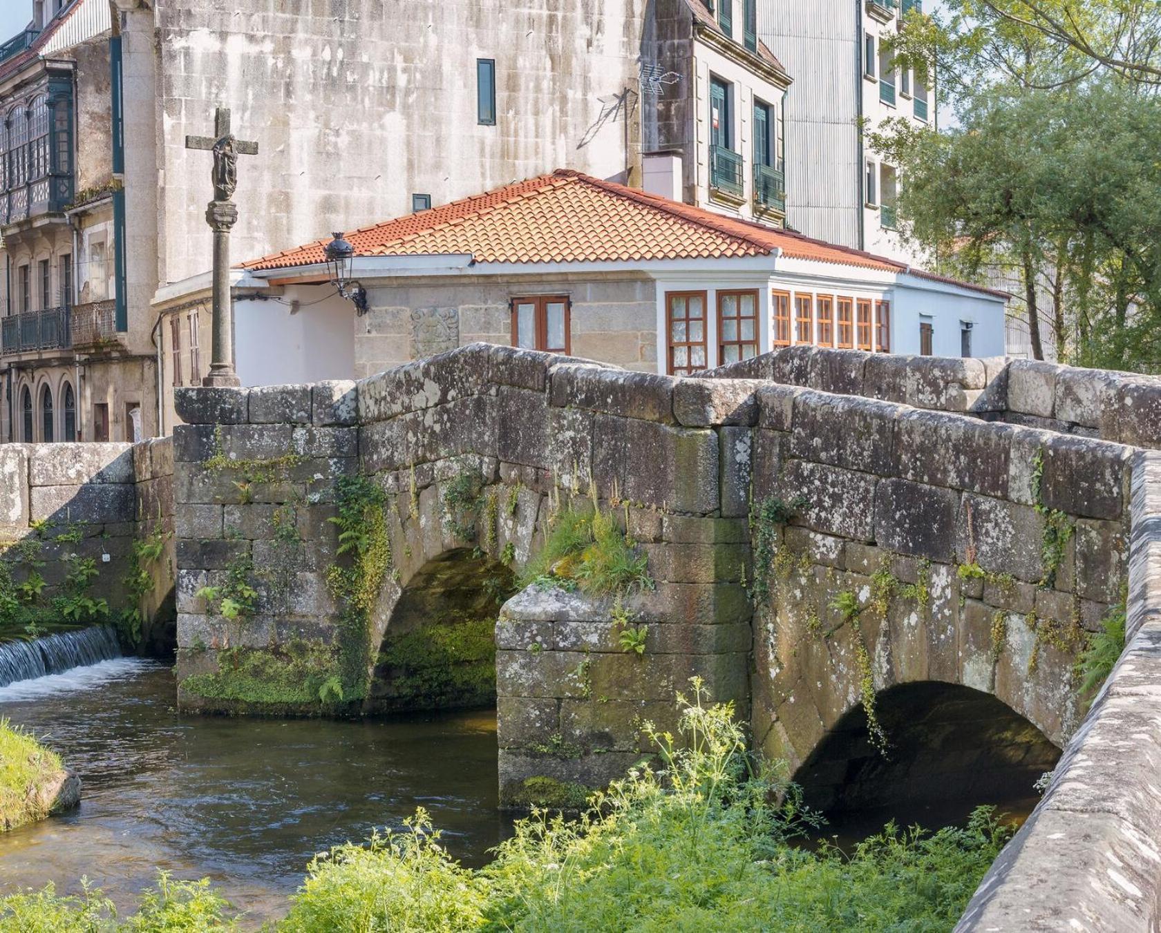 Alojamiento Ponte Romana Leilighet Caldas De Reis Eksteriør bilde